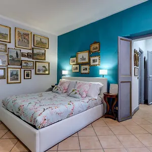 Casa Coronari , Rome Italy