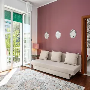 https://italianway-veniero-5.it-lombardy.com